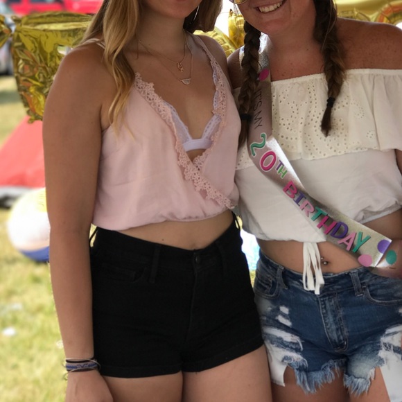 crop top - Picture 3 of 3